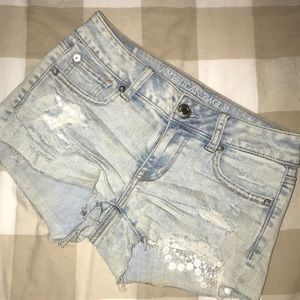 AMERICAN EAGLE LIGHT WASHED SHORTS